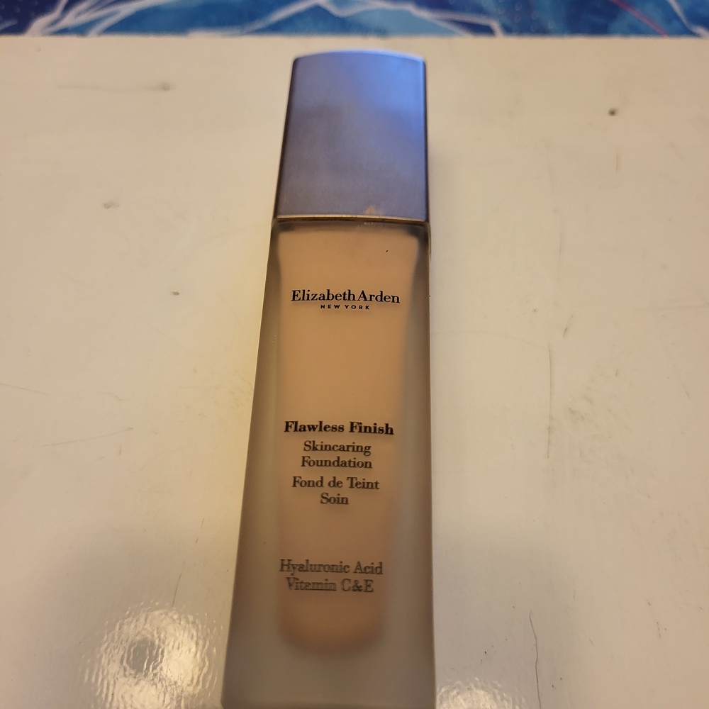 Elizabeth Arden Flawless Finish Foundation - 340w